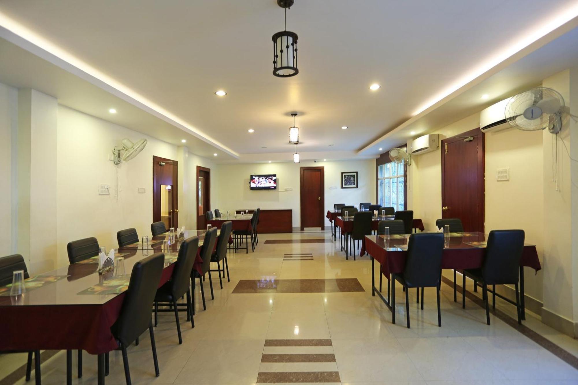 Oyo Stellar Resort Bhubaneswar Exterior photo